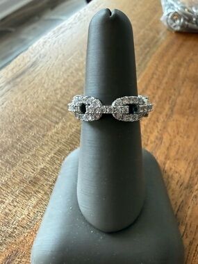 Sterling Silver Link Ring with CZ - Size 6